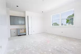 2071 Illinois Ave NE, Saint Petersburg, FL 33703 - Photo 35