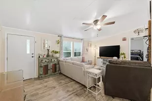 4810 Myrtle View Dr N, Mulberry, FL 33860 - Photo 3