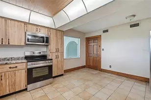 8731 Lithia Pinecrest Rd, Lithia, FL 33547 - Photo 25