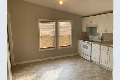 8731 Lithia Pinecrest Road, Lithia, FL 33547 - Photo 7