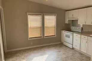 8731 Lithia Pinecrest Rd, Lithia, FL 33547 - Photo 7