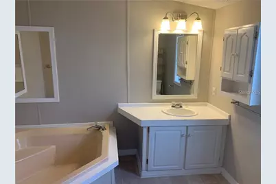 8731 Lithia Pinecrest Road, Lithia, FL 33547 - Photo 29