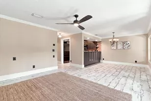 1637 SE Paradise Cir, Crystal River, FL 34429 - Photo 13