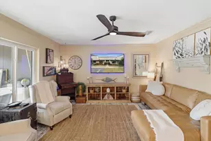 1637 SE Paradise Cir, Crystal River, FL 34429 - Photo 15