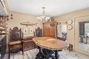1637 SE Paradise Cir, Crystal River, FL 34429 - Photo 13