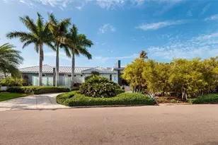 360 26th Ave SE, Saint Petersburg, FL 33705 - Photo 3