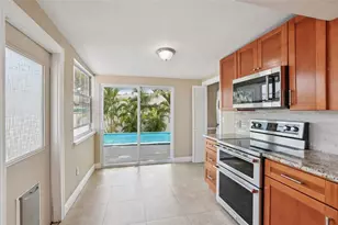 2222 51st St S, Gulfport, FL 33707 - Photo 13