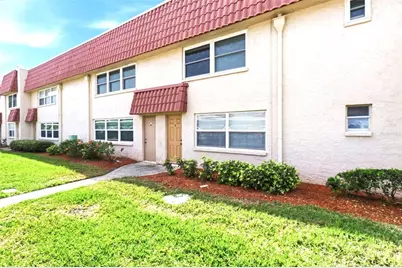 10034 64th Avenue N #3, Saint Petersburg, FL 33708 - Photo 5