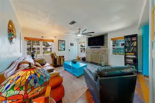 636 37th Ave S, Saint Petersburg, FL 33705 - Photo 9