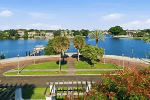 125 23rd Ave NE, Saint Petersburg, FL 33704 - Photo 3