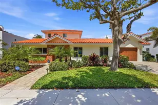 125 23rd Ave NE, Saint Petersburg, FL 33704 - Photo 1