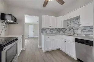 4012 21st St N, Saint Petersburg, FL 33714 - Photo 9