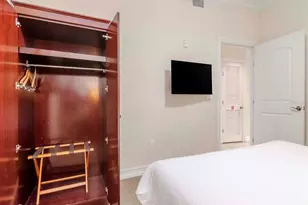 13941 Clubhouse Dr, Tampa, FL 33618 - Photo 35