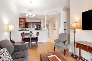 13941 Clubhouse Dr, Tampa, FL 33618 - Photo 3