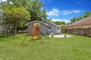 1910 E Henry Ave, Tampa, FL 33610 - Photo 13