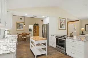 1736 Pine Hill Ct, Safety Harbor, FL 34695 - Photo 9