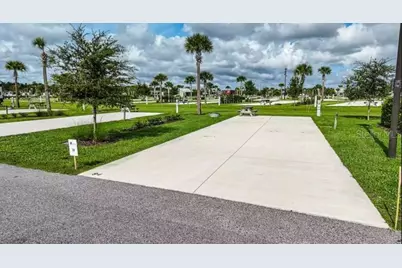 94 Cedar Circle E, Lake Wales, FL 33898 - Photo 1