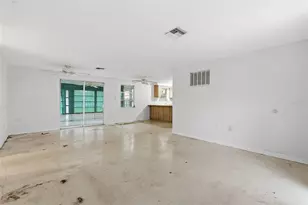 1039 Clairborne St, Holiday, FL 34690 - Photo 5