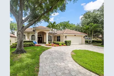 4802 Queen Palm Terrace NE, Saint Petersburg, FL 33703 - Photo 1