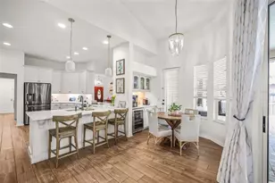 4802 Queen Palm Terrace NE, Saint Petersburg, FL 33703 - Photo 9