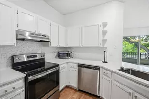 604 Seascape Wy, Tampa, FL 33602 - Photo 13