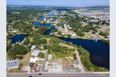 102 Dickman Drive SW, Ruskin, FL 33570 - Photo 3