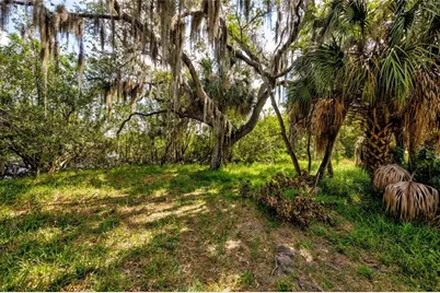 102 Dickman Drive SW, Ruskin, FL 33570 - Photo 11