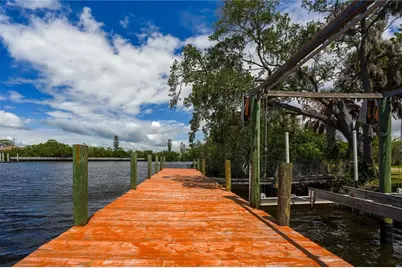 102 Dickman Drive SW, Ruskin, FL 33570 - Photo 23