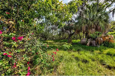 102 Dickman Drive SW, Ruskin, FL 33570 - Photo 11