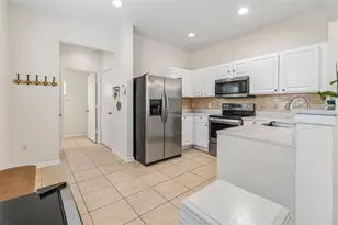 26527 Castleview Way, Wesley Chapel, FL 33544 - Photo 13
