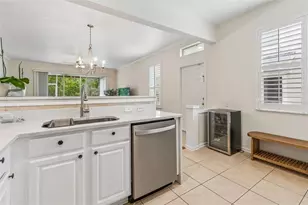 26527 Castleview Way, Wesley Chapel, FL 33544 - Photo 13