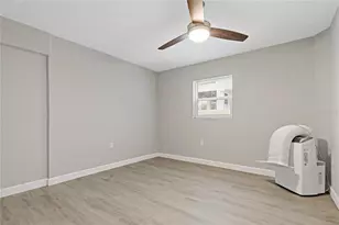 8441 Bayshore Dr, Treasure Island, FL 33706 - Photo 7