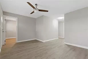 8441 Bayshore Dr, Treasure Island, FL 33706 - Photo 13