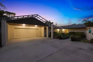 8233 Forest Cir, Seminole, FL 33776 - Photo 59