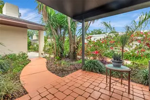 8233 Forest Cir, Seminole, FL 33776 - Photo 13