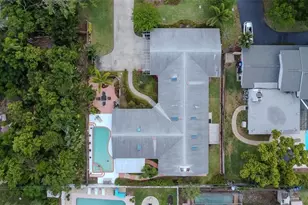 8233 Forest Cir, Seminole, FL 33776 - Photo 3