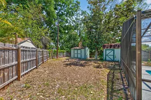 2207 Hennesen Dr, Clearwater, FL 33764 - Photo 41