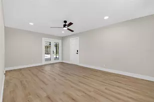 2207 Hennesen Dr, Clearwater, FL 33764 - Photo 21