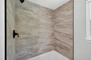 2207 Hennesen Dr, Clearwater, FL 33764 - Photo 29