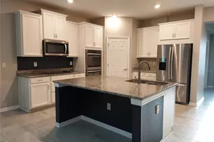 4923 Rolling Green Dr, Wesley Chapel, FL 33543 - Photo 9