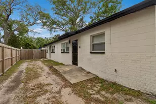 10110 N Lantana Ave, Tampa, FL 33612 - Photo 1