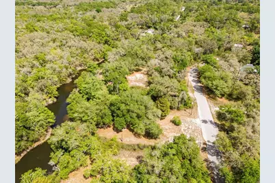 33013 Round Table Road, Ridge Manor, FL 33523 - Photo 17