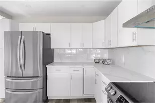 5318 9th Ave, Saint Petersburg, FL 33710 - Photo 9
