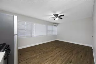 425 2nd St N, Saint Petersburg, FL 33701 - Photo 15