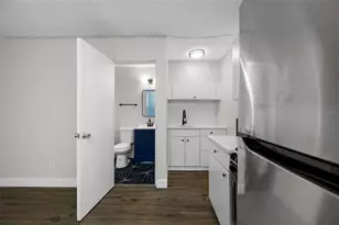 425 2nd St N, Saint Petersburg, FL 33701 - Photo 17