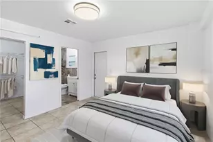 38308 Collins Ave, Zephyrhills, FL 33542 - Photo 9