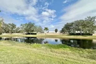 4129 Via Piedra Cir, Sarasota, FL 34233 - Photo 3