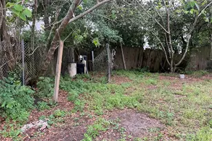 14928 Pine Crest Rd, Tampa, FL 33613 - Photo 3