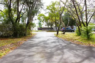 3201 Bartlett St, Spring Hill, FL 34606 - Photo 5