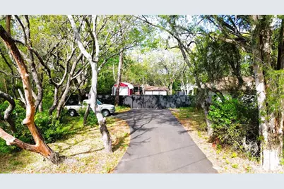 3201 Bartlett Street, Spring Hill, FL 34606 - Photo 9